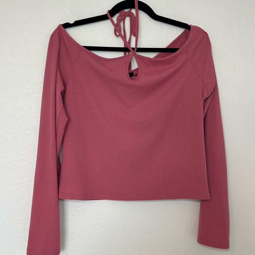 NWT - Aqua Long Sleeve Ribbed Keyhole Top in Mauve
